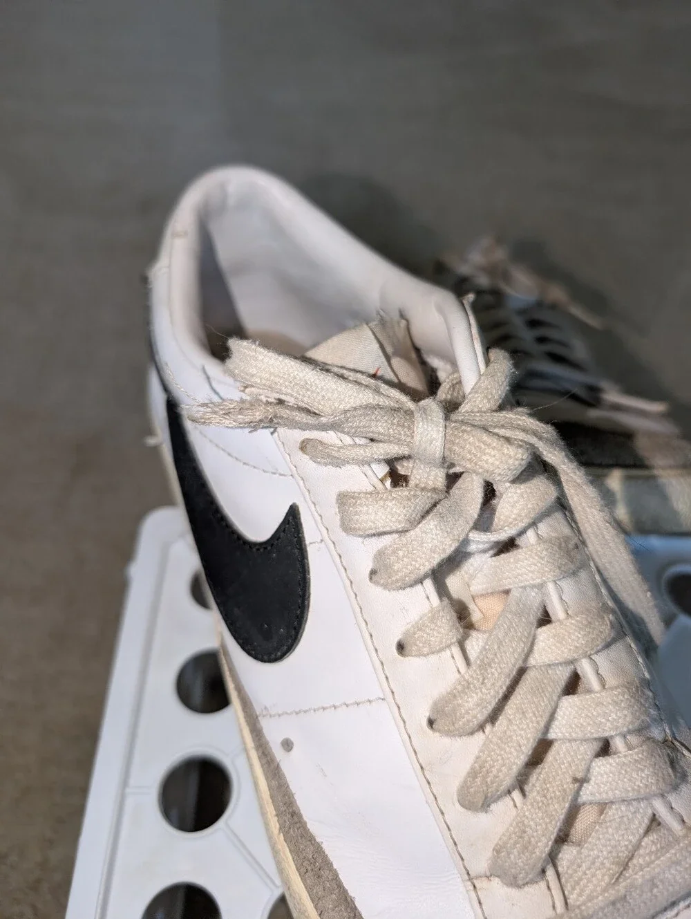 Nike Blazer White Black Low '77 Vintage Sneakers